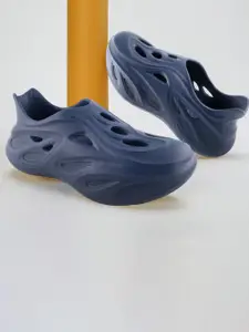 Red Tape Men Rubber Clogs