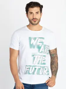 Status Quo Men Typography Printed Raw Edge T-shirt