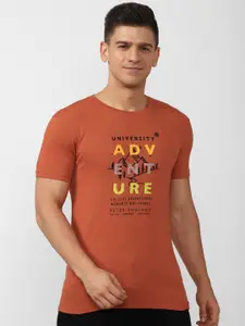 PETER ENGLAND UNIVERSITY Men Typography Printed Slim Fit T-shirt
