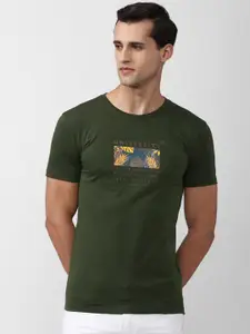 PETER ENGLAND UNIVERSITY Men Typography Printed Applique Slim Fit T-shirt