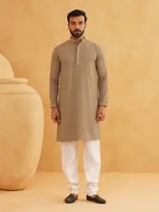 SOJANYA Geometric Embroidered Mandarin Collar Thread Work Pure Cotton Kurta with Churidar