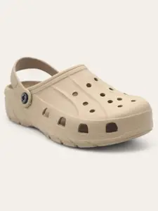 Red Tape Men Self Design Clogs