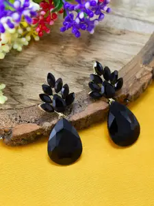 PRIVIU Teardrop Shaped Drop Earrings