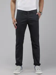 U.S. Polo Assn. Men Printed Denver Slim Fit Chinos Trousers