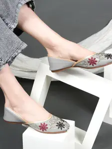 Anouk Women Ballerinas with Bows Flats