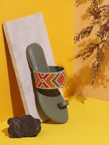 ARAISH Embroidered One Toe Flats