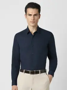 Peter England Spread Collar Long Sleeves Formal Shirt