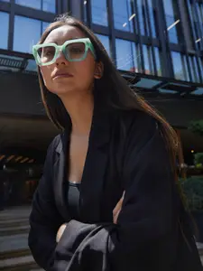 HAUTE SAUCE by  Campus Sutra Women Oversized Sunglasses with Polarised Lens AW24_HSSG1260