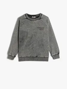 Koton Boys Round Neck Long Sleeves Pullover Sweatshirt