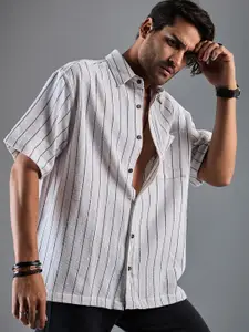 CHIMPAAANZEE Men Opaque Striped Casual Shirt