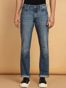 Wrangler Men Vegas Skinny Fit Low-Rise Mildly Distressed Light Fade Stretchable Jeans