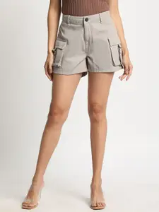 Bene Kleed Women Regular Fit High-Rise Cargo Shorts
