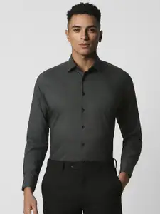 Van Heusen Men Slim Fit Opaque Formal Shirt