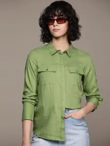 Roadster Women Relaxed Opaque Casual Shirt