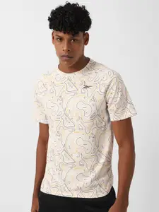 Reebok Printed Yg Raglan Sleeves Slim-Fit T-Shirt