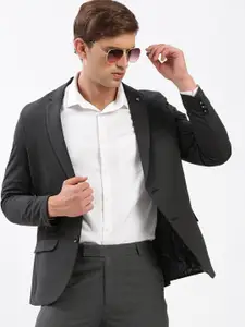 SHOWOFF Notched Lapel Collar Slim-Fit Single Breasted Blazer