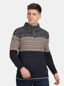 t-base Geometric Ribbed Acrylic Pullover Sweater