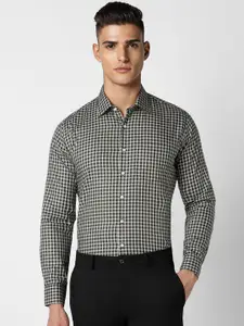 Van Heusen Spread Collar Slim Fit Cotton Checked Formal Shirt