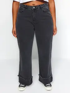 Trendyol Women Plus Size Light Fade Straight Fit Jeans