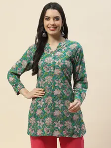 Meena Bazaar Women Green Floral Printed Flared Sleeves Thread Work Kurta