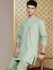 House of Pataudi Floral Printed Regular Jashn Kurta With Trousers