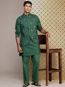 House of Pataudi Men Jashn Striped Pure Cotton Kurta With Trousers & Nehru Jacket