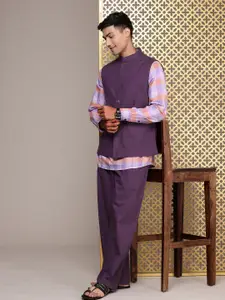 House of Pataudi Men Jashn Pure Cotton Kurta with Trousers & Jacket