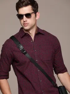 WROGN Slim Fit Gingham Checked Casual Shirt