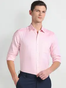 Arrow Spread Collar Slim Fit Opaque Cotton Formal Shirt