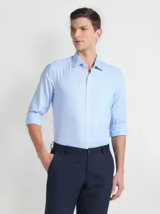 Arrow Spread Collar Slim Fit Opaque Cotton Formal Shirt