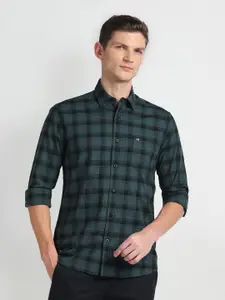 Arrow Sport Spread Collar Long Sleeves Slim Fit Cotton Checked Casual Shirt