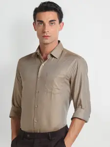Arrow Spread Collar Slim Fit Opaque Cotton Formal Shirt