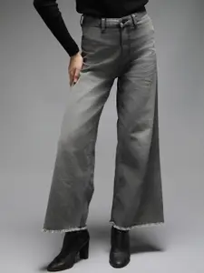 High Star Women Straight Fit High-Rise Clean Look Heavy Fade Stretchable Jeans