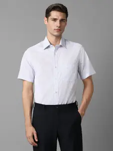 Louis Philippe Checked Spread Collar Short Sleeves Cotton Formal Shirt