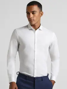 Peter England Slim Fit Spread Collar Long Sleeves Cotton Formal Shirt