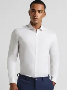 Peter England Slim Fit Cutaway Collar Long Sleeves Cotton Formal Shirt