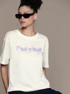 The Roadster Lifestyle Co. Typography Printed Drop-Shoulder Sleeves Pure Cotton T-shirt