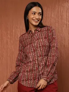 Fabindia Floral Printed Cotton Spread Collar Curved Casual Shirt