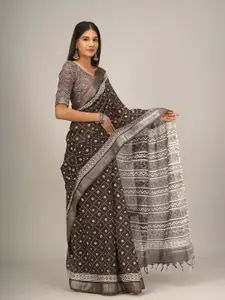 KIAARON Checked Block Printed Saree
