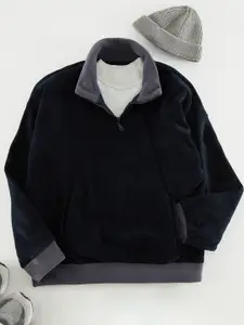 Trendyol Mock Collar Sweatshirt