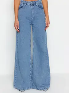 Trendyol Women Mid-Rise Clean Look Light Fade Pure Cotton Jeans
