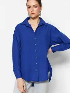 Trendyol Spread Collar Long Sleeves Opaque Casual Shirt