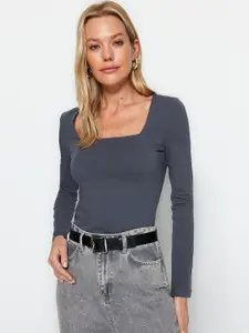 Trendyol Long Sleeves Square Neck Fitted Top