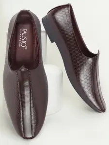 FAUSTO Men Textured Lightweight Slip On Mojaris