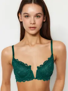 Trendyol Floral Lace Full Coverage All Day Comfort Lightly Padded Plunge Bra