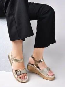 SHUZ TOUCH Wedge Sandals with Buckles