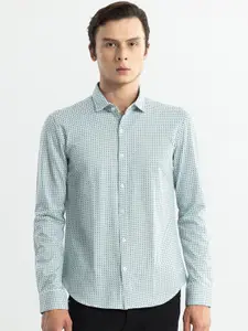 Snitch Green Classic Slim Fit Micro Ditsy Printed Cotton Casual Shirt