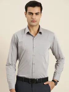 Hancock Smart Slim Fit Wrinkle Resistant Chambray Spread Collar Long Sleeves Formal Shirt