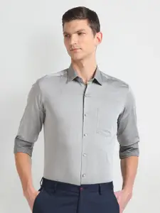 Arrow Self Design Spread Collar Heathered Twill Slim Fit Pure Cotton Autopress Formal Shirt