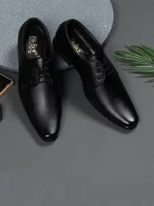 HikBi Men Textured Leather Formal Derbys